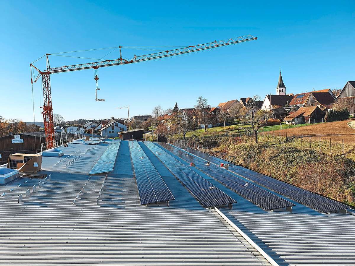 298 Module wurden bei der Photovoltaikanlage der Hochdorfer Kronenbrauerei verbaut. Sie sollen den für die Produktion anfallenden Strombedarf zu 20 Prozent decken.
