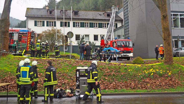 Mensch muss reanimiert werden: Wohnungsbrand in Bad Liebenzell