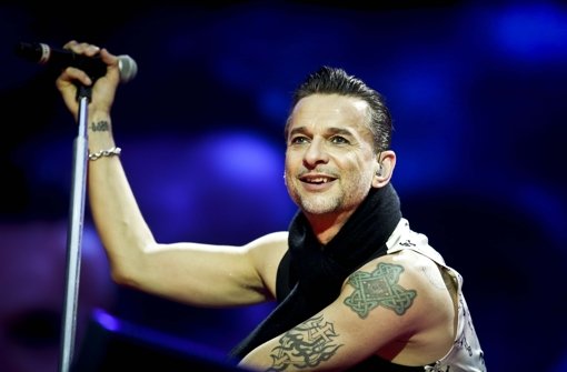 Depeche Mode begeisterten 36.000 Zuschauer in der Mercedes-Benz-Arena. Klicken Sie sich durch unsere Bildergalerie. Foto: Leif Piechowski