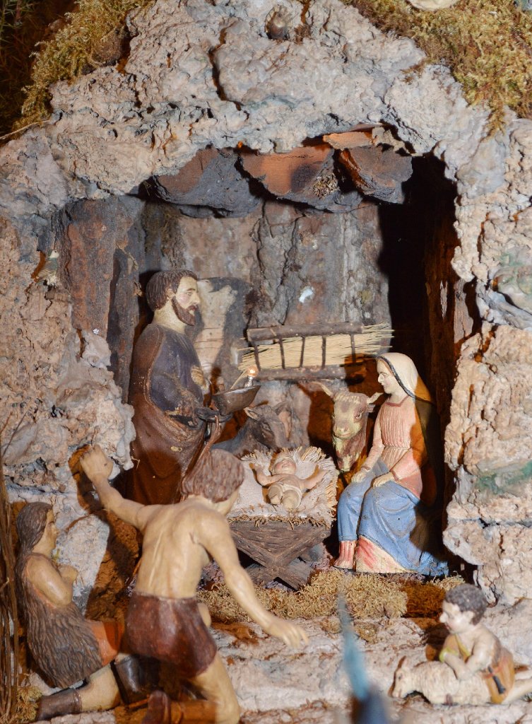 Im Zentrum des Krippenbergs sind Maria und Joseph mit dem Jesuskind zu finden.  Foto: Siegmeier