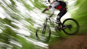 Mountainbiker mit Nägeln gefährdet