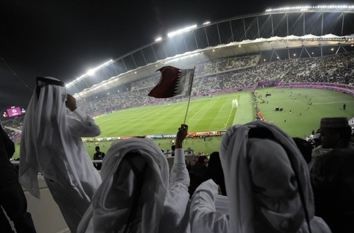 Um die Vergabe der Fußball-WM 2022 in Katar werden neue Korruptionsvorwürfe laut.  Foto: dpa