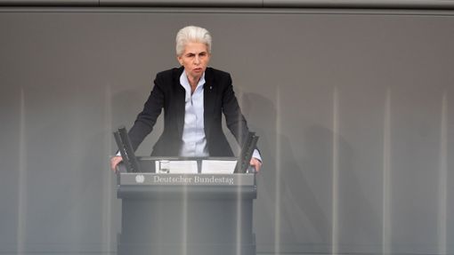 FDP-Verteidigungspolitikerin Marie-Agnes Strack-Zimmermann kritisiert das Vorgehen des Kanzlers. Foto: Michael Kappeler/dpa