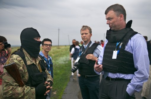 In der Ukraine werden die Aufräumarbeiten weiterhin von pro-russischen Separatisten behindert.  Foto: ITAR-TASS