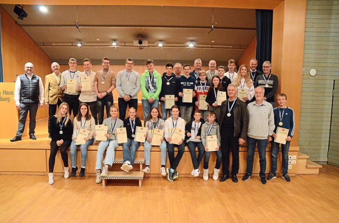 38 Sportler geehrt: Ohne Teamgeist geht es in Loßburg nicht