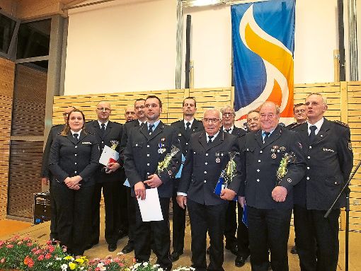 Der Kreisfeuerwehrverband verlieh die Auszeichnungen des Deutschen und Landesfeuerwehrbandes.  Foto: Stocker Foto: Schwarzwälder-Bote