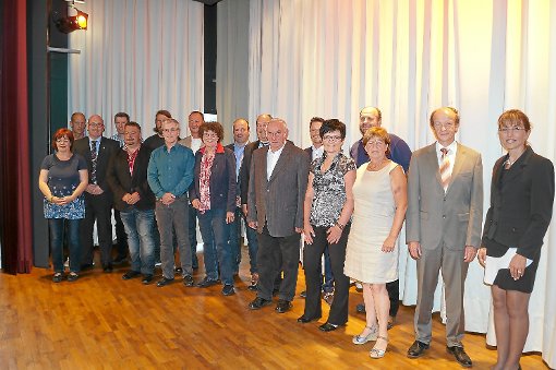 Schömbergs Gemeinderat wurde neu verpflichtet. Fotos: Krokauer Foto: Schwarzwälder-Bote