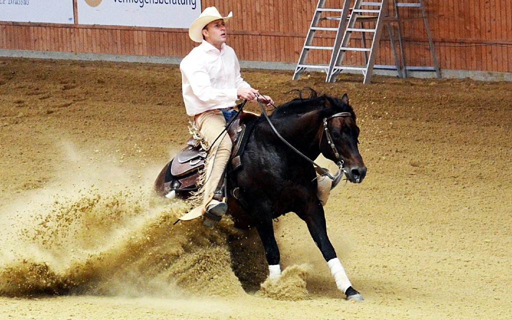 Grisha Ludwig steigt zum Jubiläum selbst aufs Pferd und zeigt sein Können. Fotos: Archiv