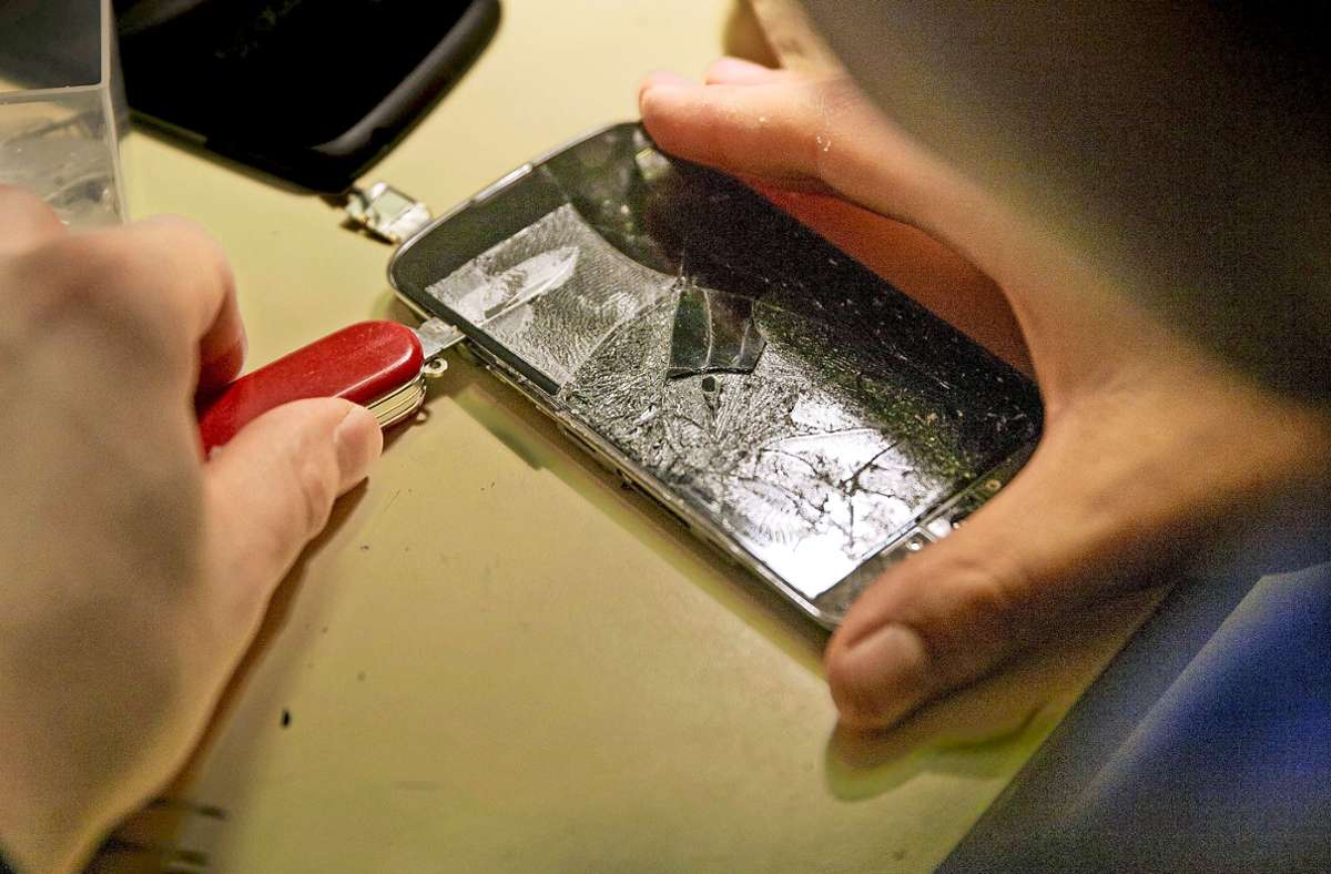 Die meisten Smartphones sind   nicht sehr reparaturfreundlich. Foto: /Gottfried Stoppel