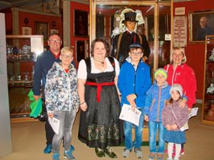 Jung und Alt besuchen  am Internationalen Museumstag  die interessante Ausstellung im Triberger Schwarzwaldmuseum. Foto: Schwarzwälder Bote