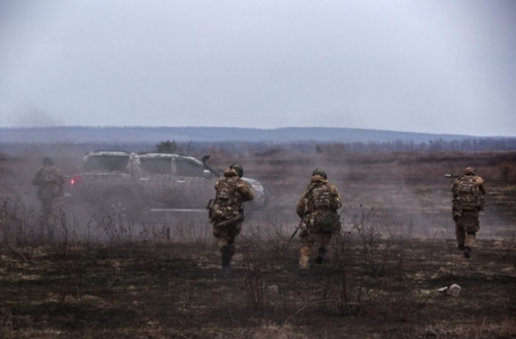 In der Ukraine soll es ab Freitag wieder eine Waffenruhe geben.  Foto: dpa