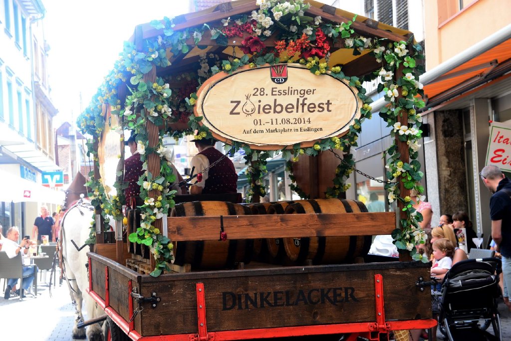 Das Esslinger Zwiebelfest lockt bis zum 11. August in die Gassen der historischen Altstadt.