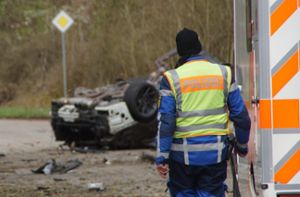 Zwei Menschen sind am Ostermontag bei einem Unfall nahe Schwenningen ums Leben gekommen. Foto: Klemm/Blaulichtreport Rottweil