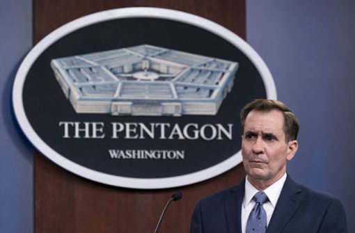 John Kirby, Sprecher des Pentagons, spricht während einer Pressekonferenz im Pentagon. Das US-Militär hat auf Befehl von Präsident Joe Biden hin Luftangriffe im Osten Syriens geflogen. Foto: dpa/Alex Brandon