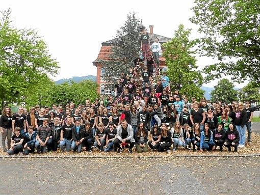 117 Graf-Heinrich-Schüler haben mit Erfolg den Hauptschul- oder den Werkrealschul-Abschluss erreicht.  Foto: Schule Foto: Schwarzwälder-Bote