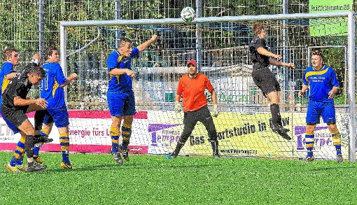 Beim ersten Aufeinandertreffen mit dem FC Altburg II in dieser Saison landeten die Liebenzeller einen 2:1-Sieg.  Foto: Kraushaar Foto: Schwarzwälder-Bote
