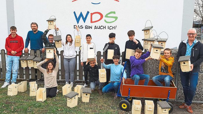 Blumberger Weiherdammschüler bauen 100 Nistkästen