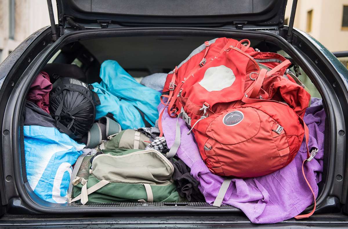 Gepäck richtig verstaut?: Die wichtigsten Regeln beim Reisen im Auto -  Region & Land - Schwarzwälder Bote