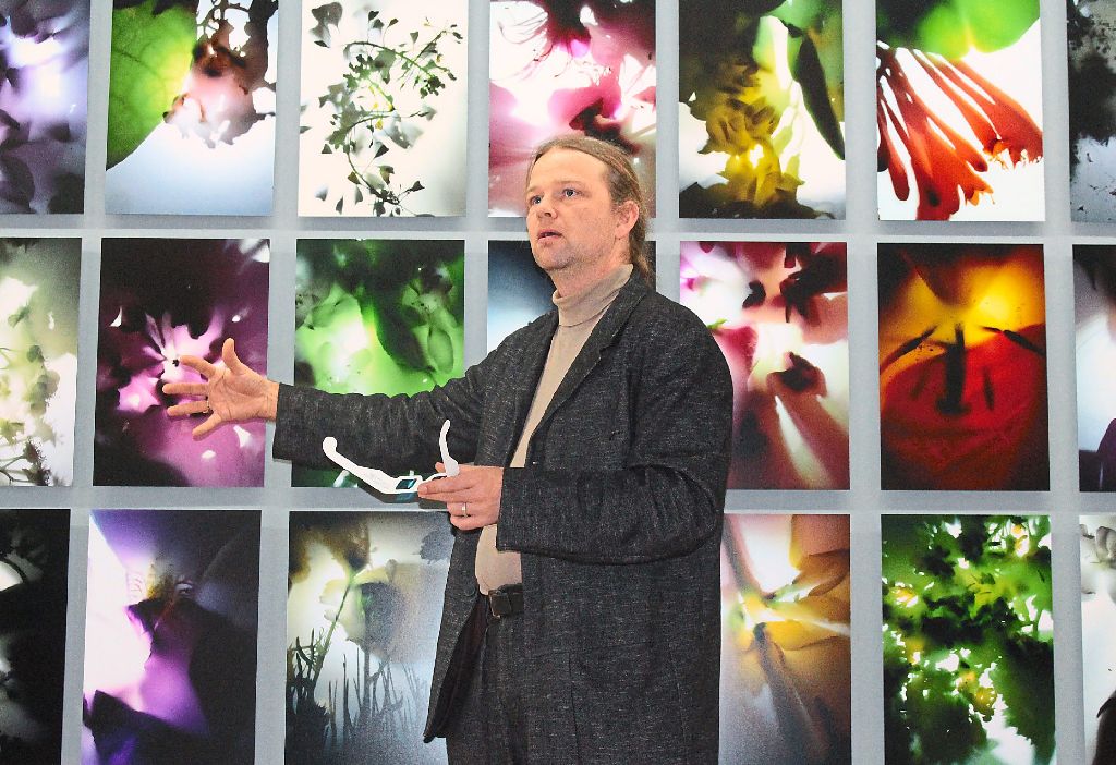 Tim Otto Roth versteht sich  als Grenzgänger zwischen Kunst und Wissenschaft. Foto: Haberer Foto: Lahrer Zeitung