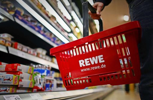 Die Superamrkt-Kette Rewe ruft gehackte Mandeln zurück. (Symbolbild) Foto: dpa