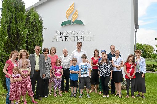 Die Gläubigen feierten das zehnjährige Bestehen ihres Gemeindehauses. Foto: Domann Foto: Lahrer Zeitung