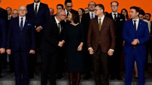 „Peinlicher Moment“ – Kroaten-Minister versucht, Baerbock zu küssen