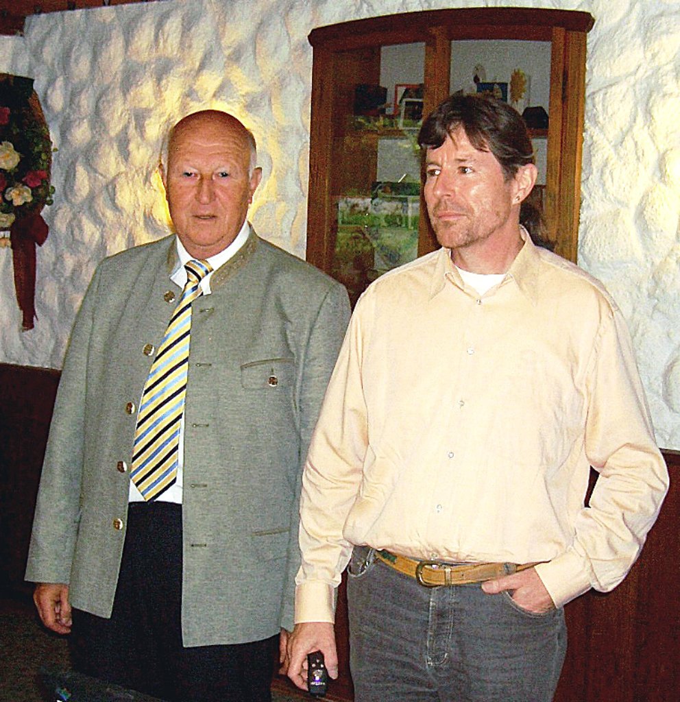 Referent Dietrich Ruoff (rechts) mit Hans Lambacher als Vertreter der Veranstalter Foto: Schwarzwälder-Bote