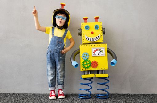 Künstliche Intelligenz bietet schon für Kinder Chancen – doch gibt es Gefahren. Denn KI entscheidet immer häufiger mit. Foto: stock.adobe.com/Igor Yaruta