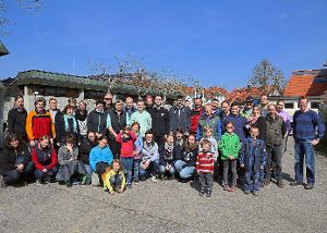 Am Wochenende nahmen rund 200 Helfer an der Aktion teil. Zuvor waren schon 400 Schüler unterwegs. Foto: Priestersbach Foto: Schwarzwälder-Bote
