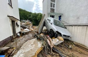 Das Hochwasser der Erft hat auch in Bad Münstereifel für massive Schäden gesorgt. Foto: dpa