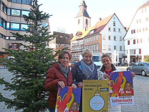 Petra Grund, Anna Bierig und Petra Lorenz (von links) freuen sich auf eine belebte Innenstadt. Foto: Jänsch
