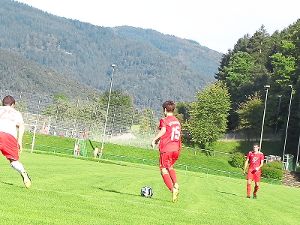 SVH-Neuzugang Fabian-Nik Feißt hat den Ball im Blick. Foto: Hug Foto: Schwarzwälder-Bote