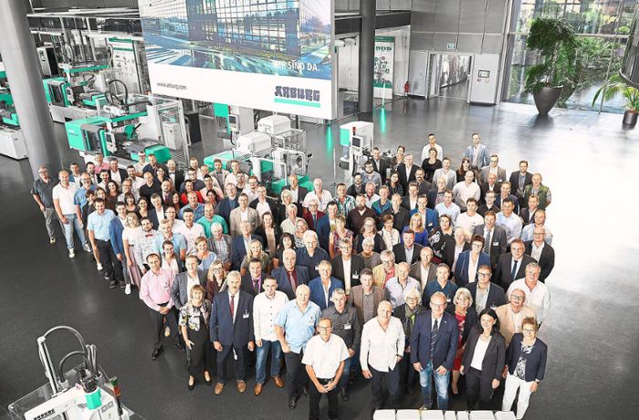 Arburg: Loßburger Unternehmen ehrt mehr als 200 Mitarbeiter