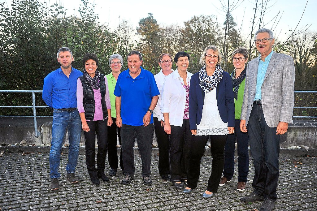In neuer Besetzung präsentiert sich die Führung der Sozialgemeinschaft Herrenzimmern mit ihrem neuen Vorsitzenden Klaus Müller (rechts). Fotos: Riedlinger Foto: Schwarzwälder-Bote