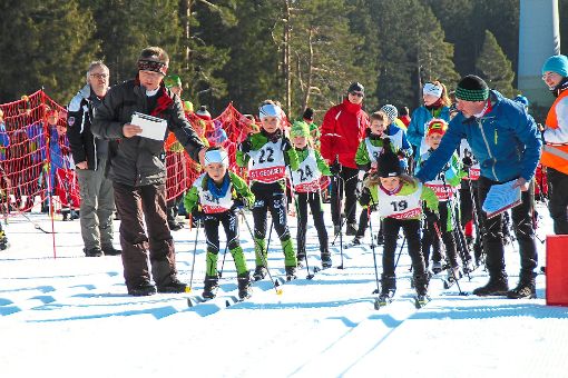 Schon die jüngsten Teilnehmer  gehen  bei den Baden-Württembergischen Meisterschaften im Langlauf eifrig an den Start. Foto: Hübner Foto: Schwarzwälder-Bote