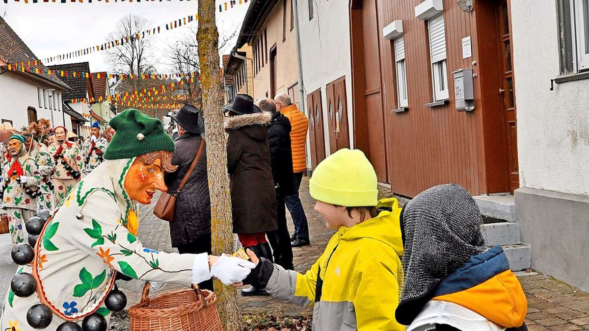 Fasnet in Deißlingen-Lauffen: Drei Gastzünfte erstaunen die Menge