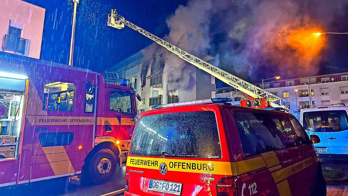 Brand in Offenburg: Wehr rettet zwei Bewohner aus Seniorenwohnheim