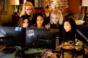 Starke Frauen: Sandra Bullock, Sarah Paulson, Rihanna, Cate Blanchett und Awkwafina (von links) in „Ocean’s 8“ Foto: Verleih