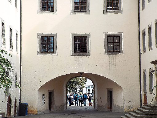 Der Innenhof des Schlosses: Voraussichtlich bis Mitte 2018 sind in dem Gebäude Geislinger Schulklassen untergebracht.  Foto: Schnurr