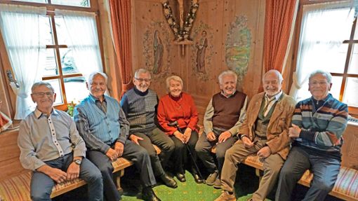 Unser Bild zeigt die Geschwister Schirmaier (von links): Heinz (83 Jahre alt), Lothar (80), Erich (82), Gertrud (91), Franz (90), Adolf (88) und Erwin (87). Foto: Familie Schirmaier