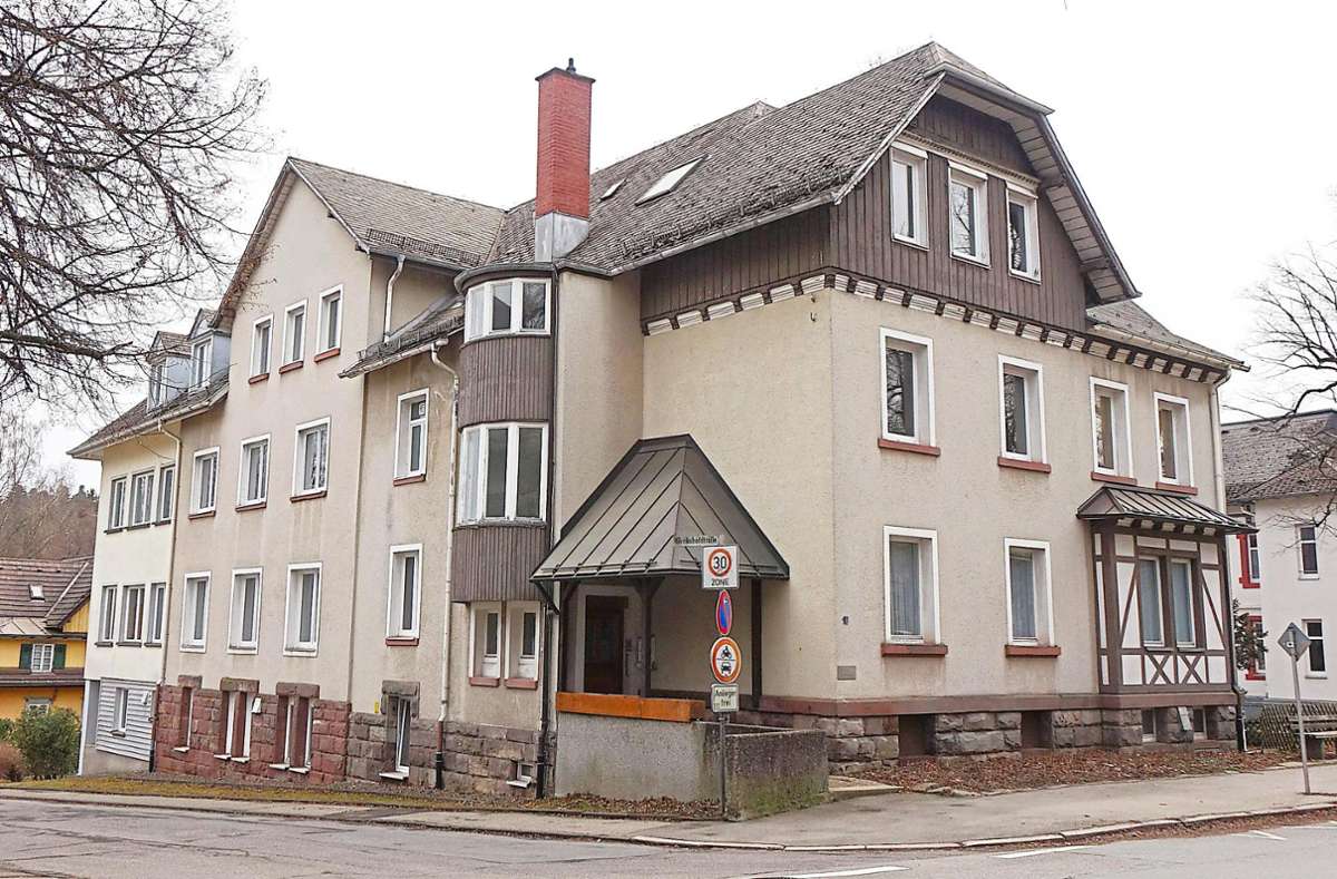 Im Haus Benigna in der Königsfelder Ortsmitte sollen den Plänen der Gemeindeverwaltung zufolge 50 bis 60 Kriegsflüchtlinge aus der Ukraine untergebracht werden. Foto: Moser
