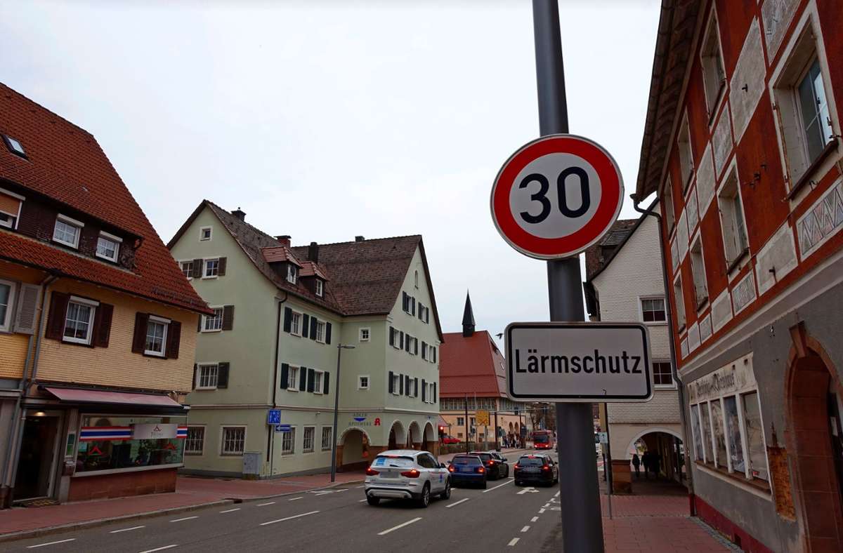 An vielen Straßen in Freudenstadt gilt schon Tempo 30 – doch die Begrenzungen sind noch immer sehr uneinheitlich. Foto: Beyer