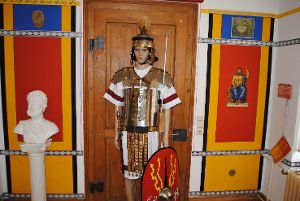 Neu im  Heimatmuseum ist der originalgetreu nachgebildete Römer.  Foto: Bantle Foto: Schwarzwälder-Bote