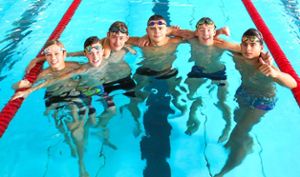 Die sechs erfolgreichen Schwimmer des TSV Rottweil: Lukas Herrmann, Jan Bick, Philipp Schlecht, Matthias Dörr, Jaden Müller und Mahmoud Hasan (von links)  Foto: Frei Foto: Schwarzwälder Bote