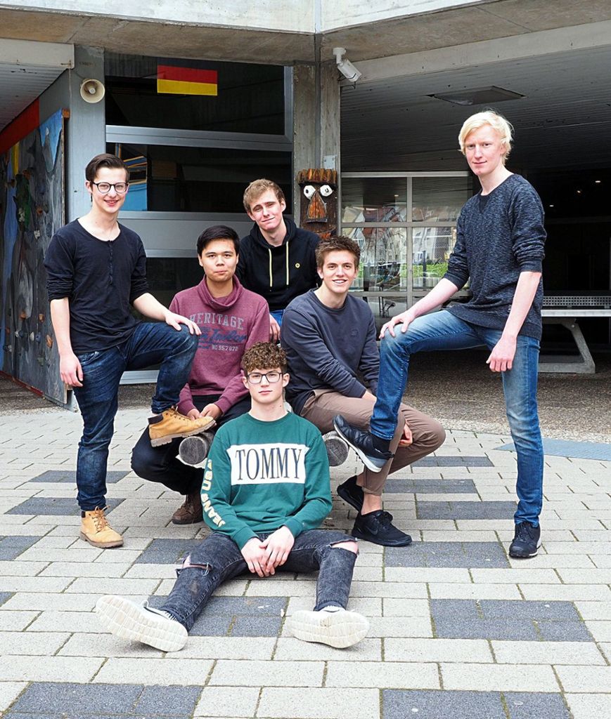 Die Jungs von Could be Worse eröffnen die Schiltnacht in der Schramberger Straße und spielen als Vorband von Ciro-Five auf. Fotos: Stadt Schiltach