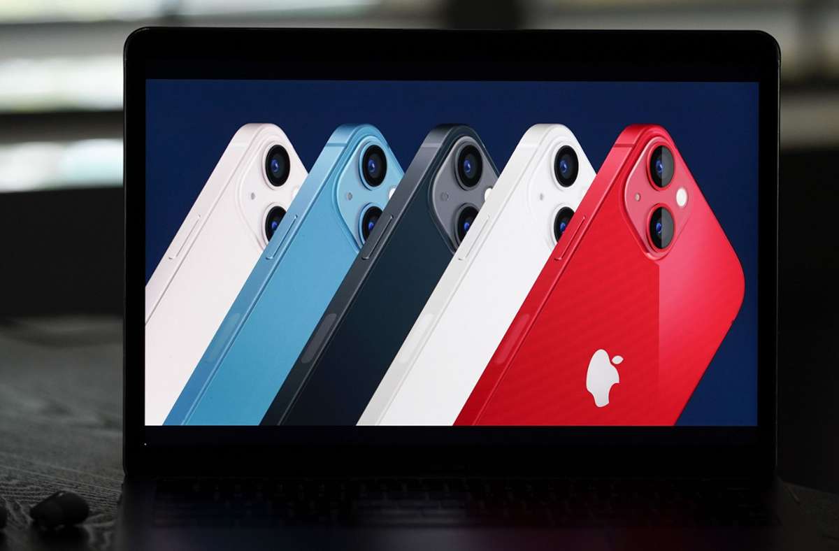 Das neue iPhone 13 ist wieder in verschiedenen Farben erhältlich. Foto: dpa/Jae C. Hong