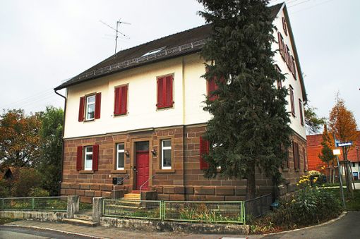 Einen Käufer für das Isinger Pfarrhaus hat die Kirchengemeinde Rosenfeld//Isingen gefunden. Der Oberkirchenrat muss noch zustimmen.  Foto: Hertle