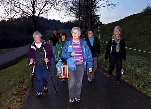 Der Schwarzwaldverein Schiltach/Schenkenzell lädt zum gemeinsamen Lichtgang auf den Schwenkenhof ein. Foto: SWV Foto: Schwarzwälder-Bote