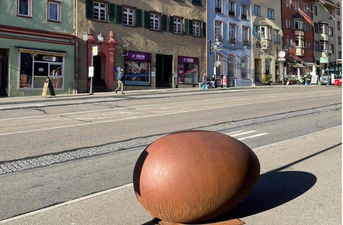 Kunststreit in Rottweil: Stahl-Ei muss am Friedrichsplatz weichen