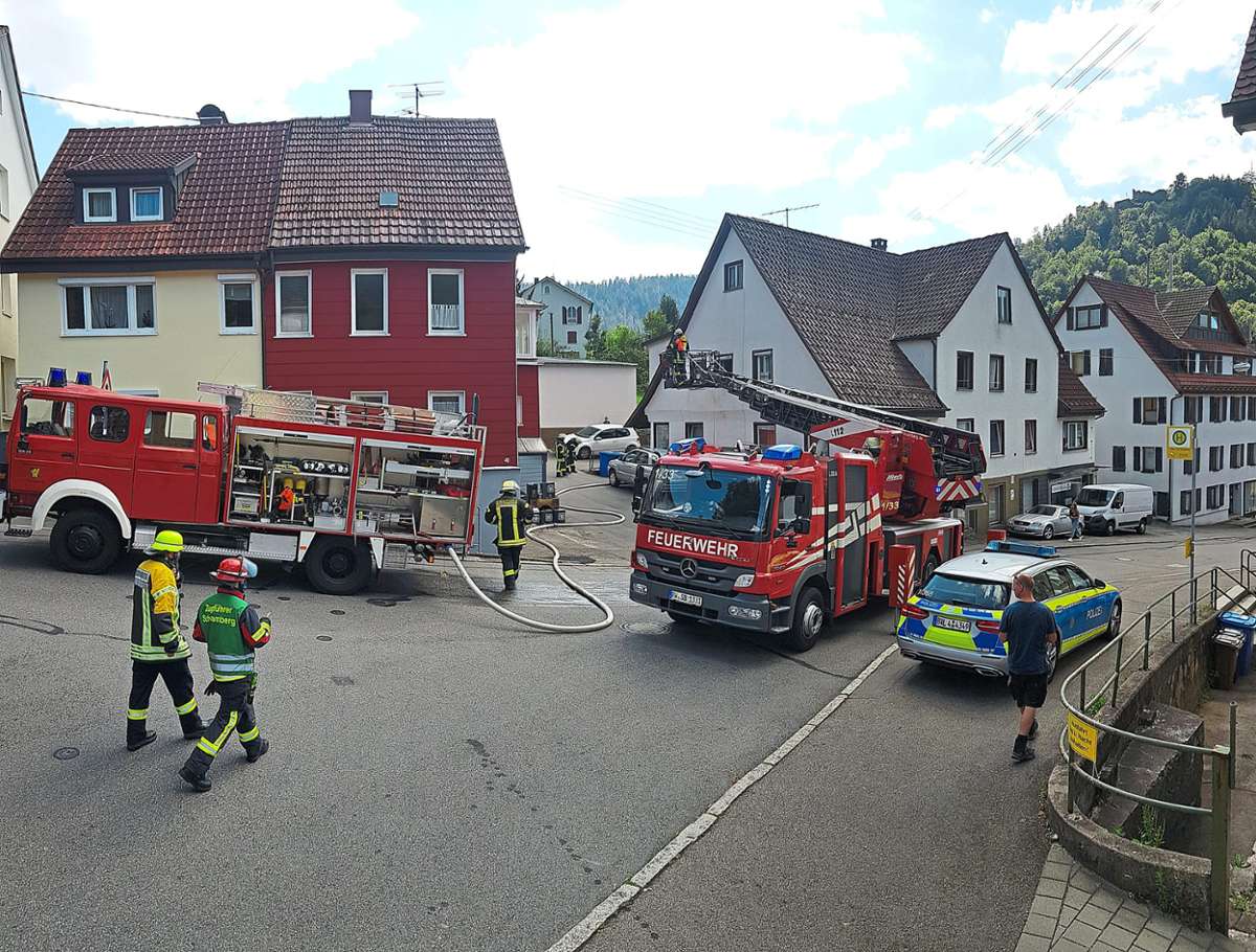 Nur ein vergessener Wasserkocher: Glimpflich endet der Feuerwehreinsatz am Donnerstagnachmittag in Schramberg.  Foto: Riesterer